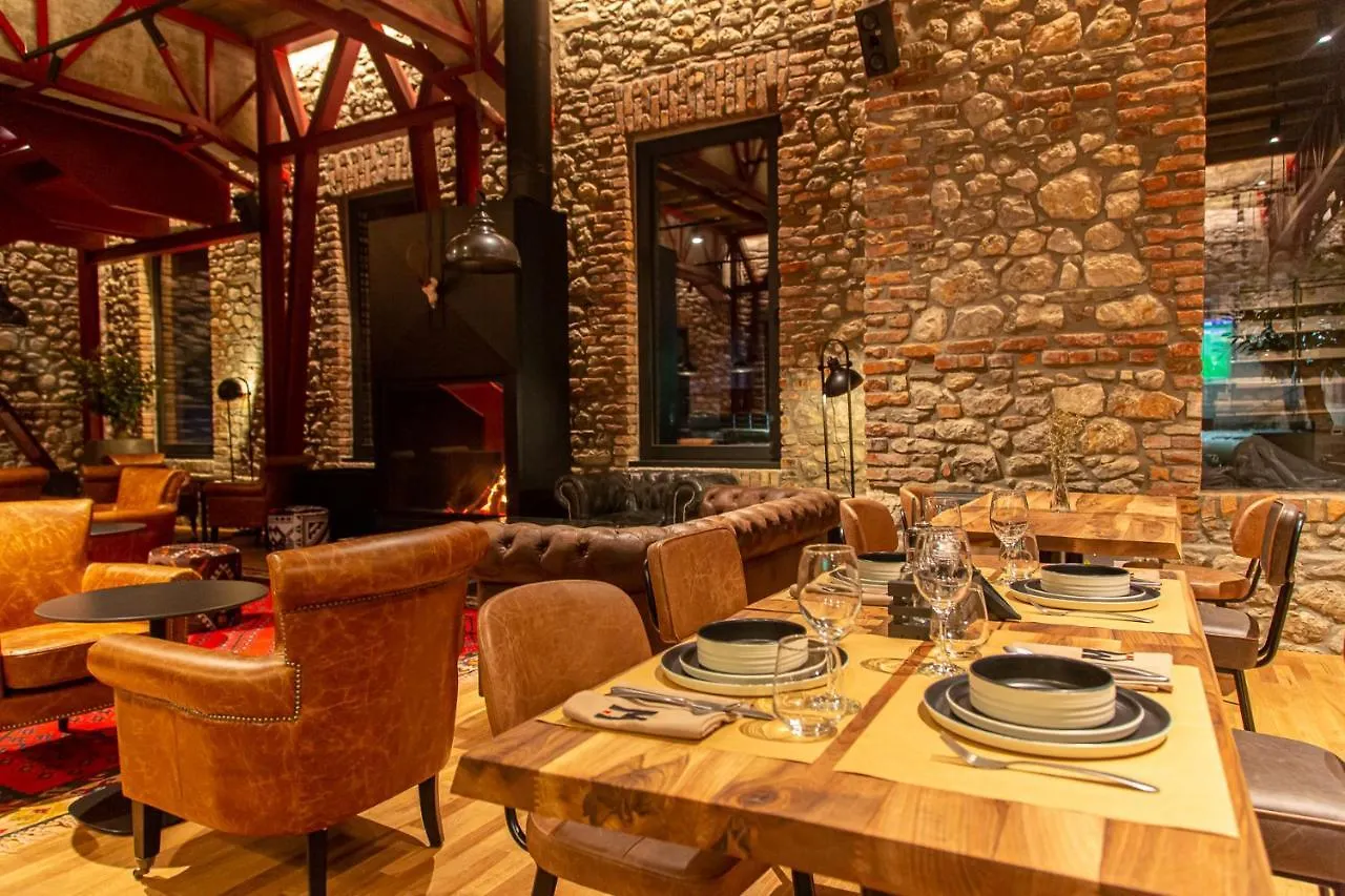 **** Hotel Melesin Distillery Leskovik Albánie