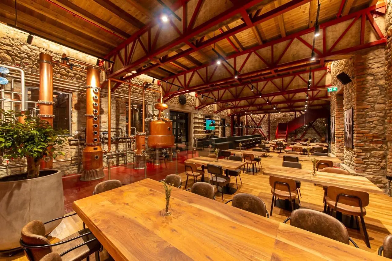 Hotel Melesin Distillery Leskovik