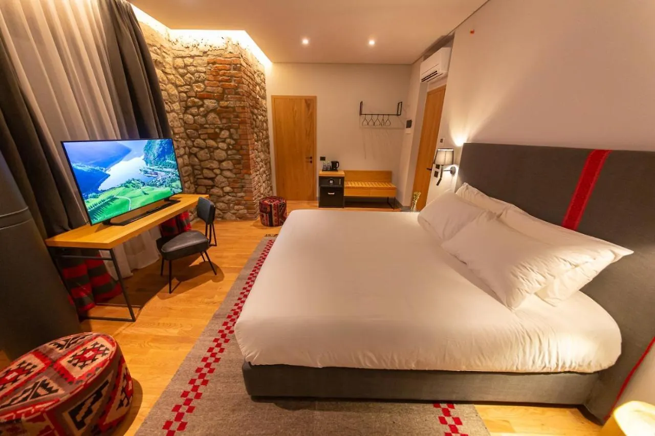 Hotel Melesin Distillery Leskovik